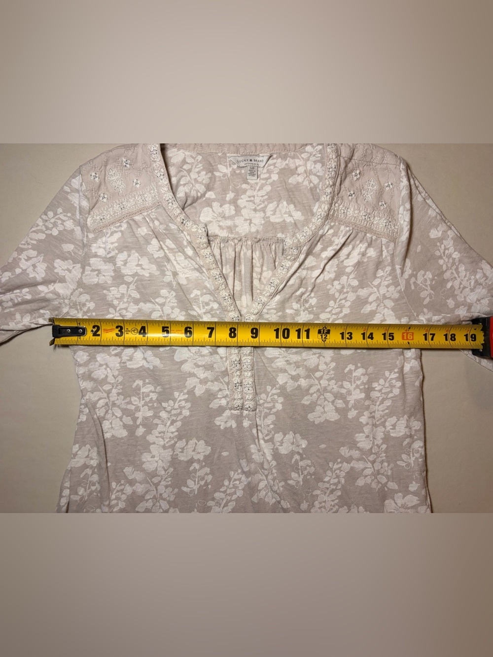 Lucky Brand Womens S Beige Floral Embroidered Henley Top Long Sleeve Boho - Picture 6 of 6